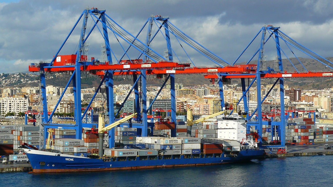 Container ports, cranes, and security